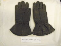Gloves|World war II airforce flying gloves|function : service|